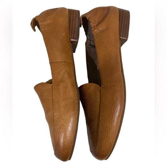 Abeo Jean II Slip-On Leather Loafers Size 7 1/2 Neutral - Picture 13 of 15